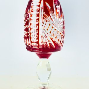 Copón de Cristal Tallado Rojo 23 cm con Detalles - imagen 4