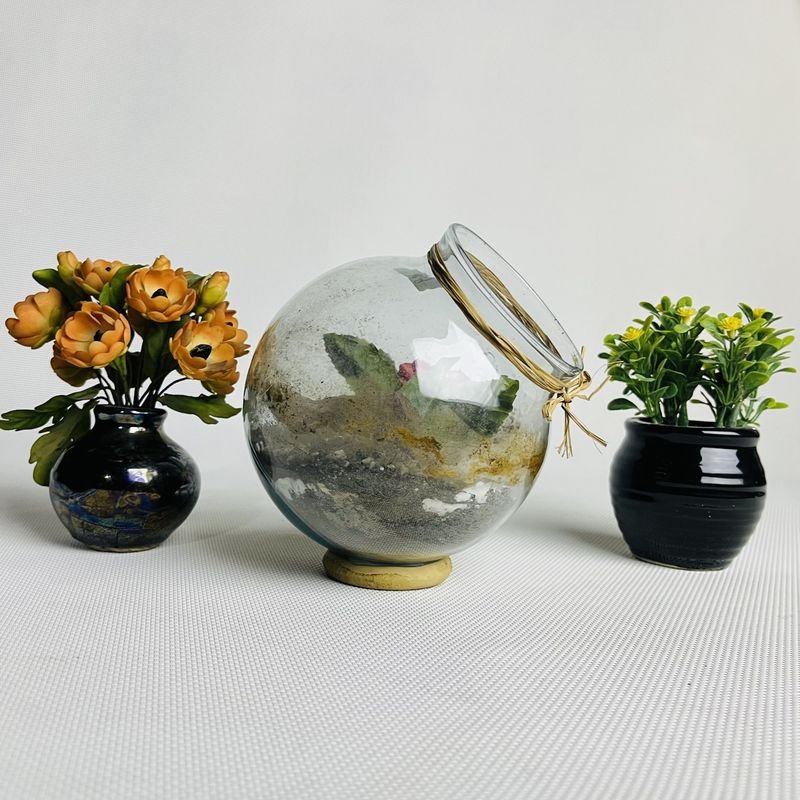 Lote anterior: Vajillas de vidrio con flores y macetero
