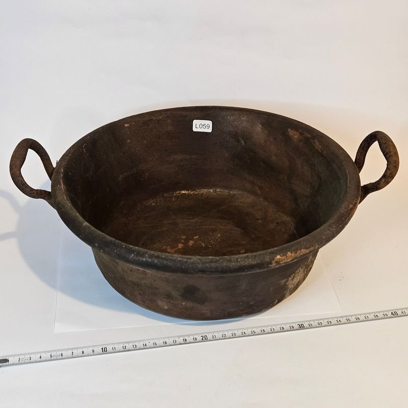 Olla de cobre antigua con asas de hierro - imagen 4