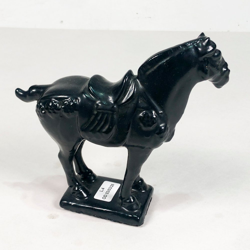 Figura de caballo en loza negra - imagen 3
