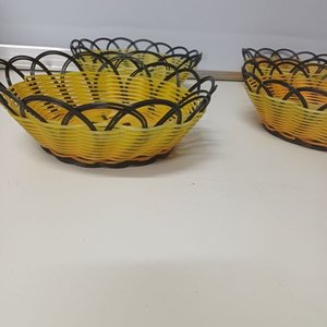 Lote de 100 Paneras Plásticas Amarillas y Negras, 20cm Diámetro - imagen 3