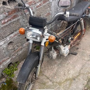 Moto Winner a la vista, para repuestos o restaurar - imagen 5