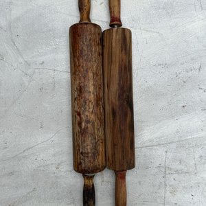 Dos Palos de Amasar de Madera Rústica - imagen 1