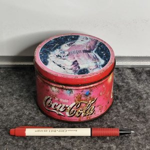 Lata Vintage Coca-Cola con Vela Aromática Navideña - imagen 3