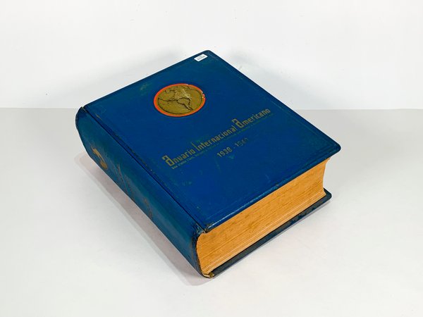 Lote siguiente: Libro antiguo 'Anuario internacional Americano' (1838-1940) de Joaquín Blaya Alende