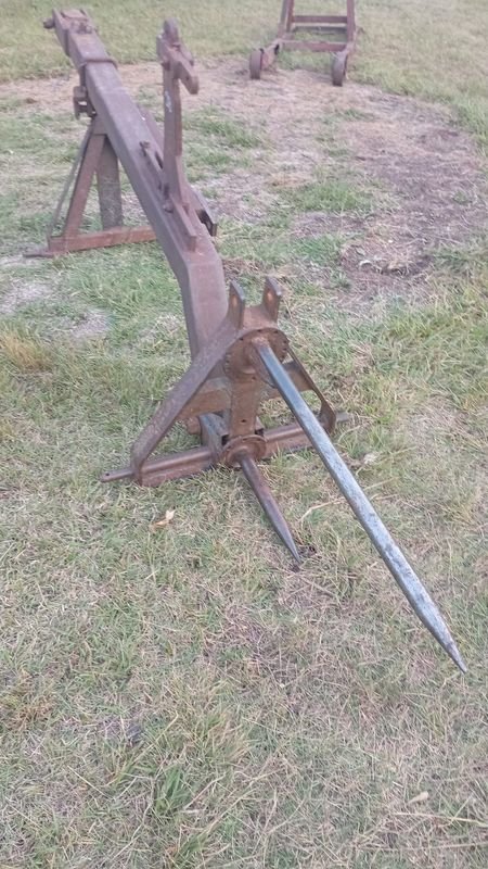 Levanta Fardo para 3 Puntos para Gato Hidráulico - imagen 2