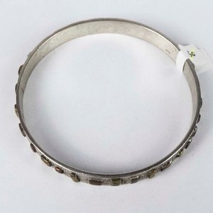 Lote siguiente: Pulsera Esclava de Plata Chapeada con Detalles Metálicos