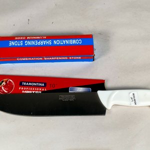 Lote siguiente: Cuchilla Tramontina Master 10" con Piedra de Afilar Profesional