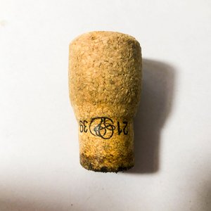 Tres Porrones de Cerámica Negra con Tapón de Corcho - imagen 2