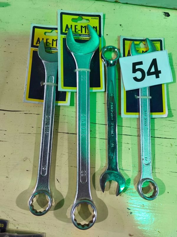 Llaves combinadas de metal en buen estado - imagen 2
