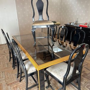 Lote siguiente: Juego de Comedor de 8 Sillas con Mesa y Tapa de Vidrio