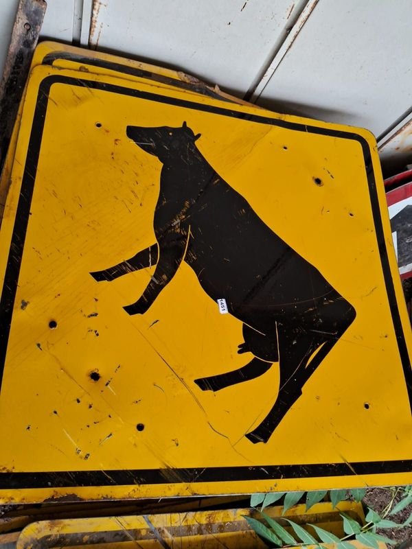 Señal de advertencia para animales sueltos - imagen 4