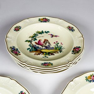 Seis platos hondos de porcelana Limoges decoración aves y flores, diámetros 23 cm - imagen 3