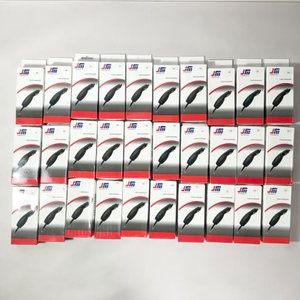 Treinta Cargadores de Auto para iPhone JM Accesorios - imagen 1