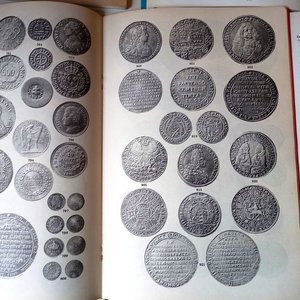 7 Catálogos de Subastas Numismáticas Americanas en Inglés - Años 70 - imagen 3
