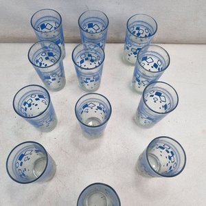 Set de 12 Vasos de Vidrio con Diseño Geométrico Azul - imagen 3