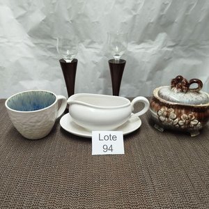 Lote siguiente: Lote Variado: Salsera Olmos, Copas con Base de Madera, Taza y Azucarera