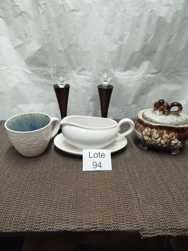 Lote Variado: Salsera Olmos, Copas con Base de Madera, Taza y Azucarera