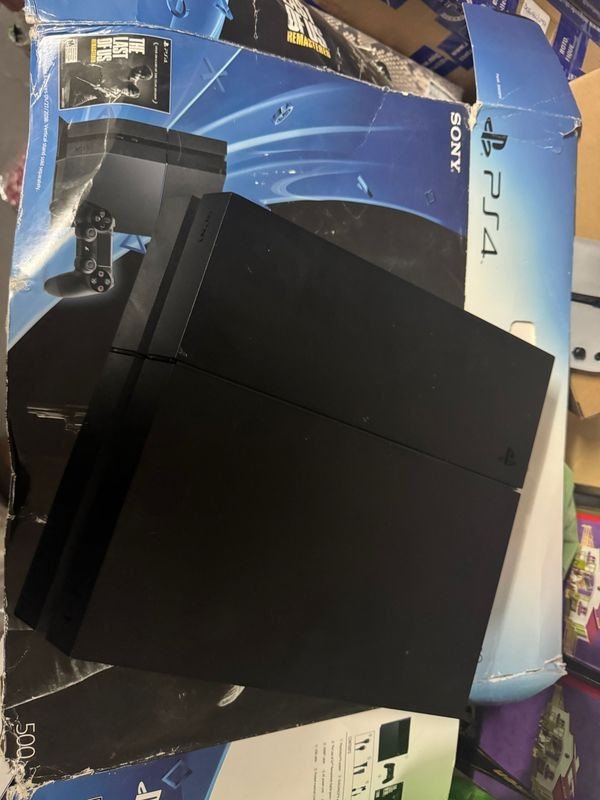 Consola PS4 impecable con garantía y juegos - imagen 3
