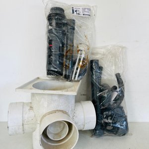 Accesorios para Cisterna y Caja Sifonada: Caja de Desagüe 4 Bocas - imagen 1