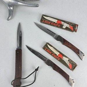 Lote anterior: Lote de 3 Navajas Plegables "Lock Knife" con Mango de Madera