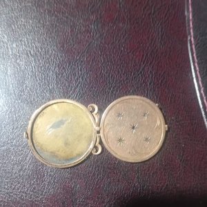 Lote de Piezas de Oro y Enchapados: Dijes, Gemelos y Aro - imagen 9