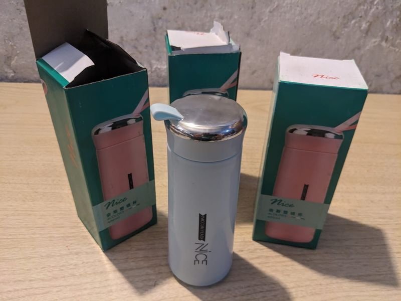 Lote anterior: Botellas forradas c/tapa - Conjunto de tres cajas