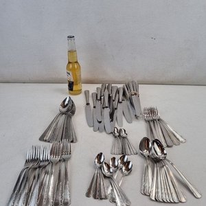 Importante Juego de Cubiertos Eberle Inox Diseño Tradicional Grabado - imagen 2