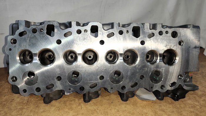 Tapa de cilindros para Toyota Hilux 3.0 Diesel - imagen 7