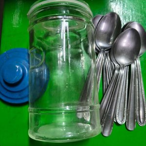 Lote anterior: Tarro de vidrio con tapa azul y lote de cucharas de acero inoxidable