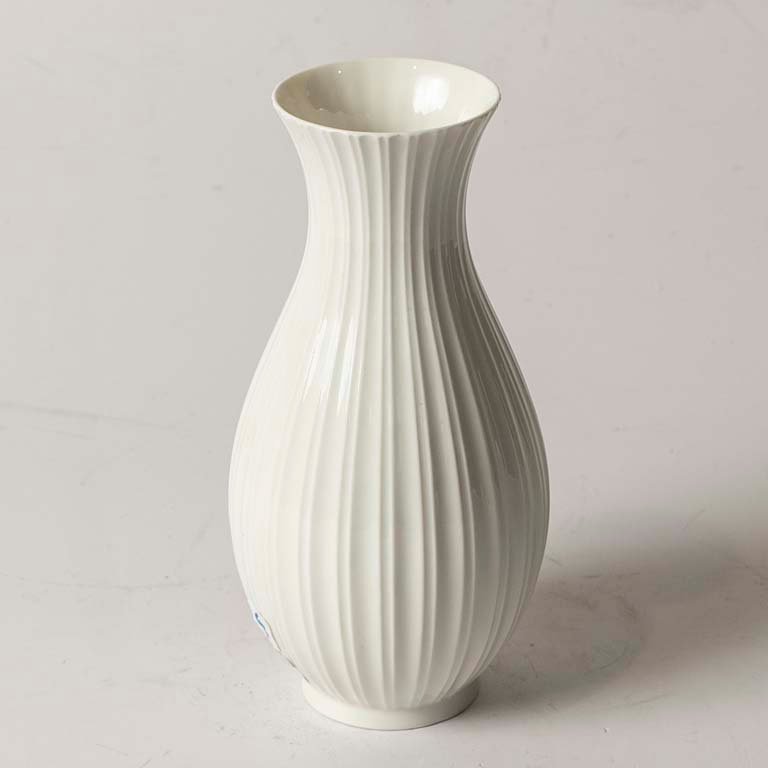 Lote anterior: Florero porcelana Danesa Copenhagen - Medidas: 24.5cm