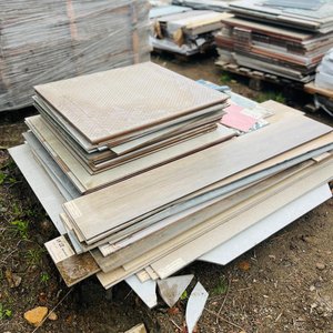Pallet con Muestras de Cerámicas y Porcelanatos Varios - imagen 3