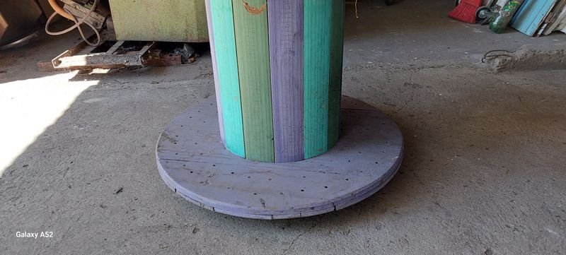 Mesa de carretel en excelente estado - imagen 2