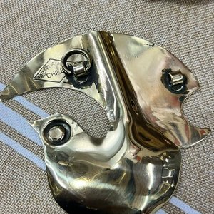 Lote de 5 Ceniceros y Bandejas Antiguas de Metal - imagen 3
