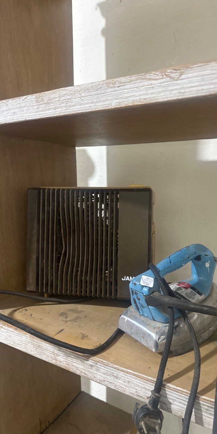 Calefactor Eléctrico y Plancha Antigua