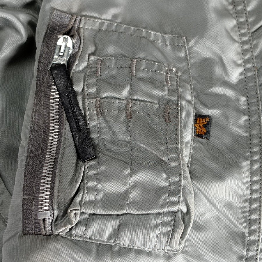 Campera americana marca Alfa en buen estado - imagen 3