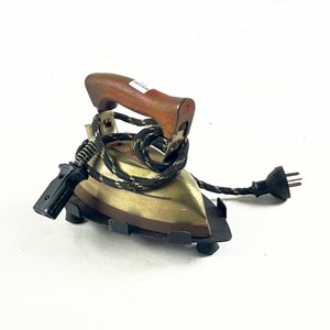 Plancha Eléctrica Antigua con Soporte Metálico y Cable - imagen 1