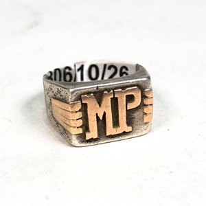 Anillo de Plata y Oro con Inscripción MP - imagen 2