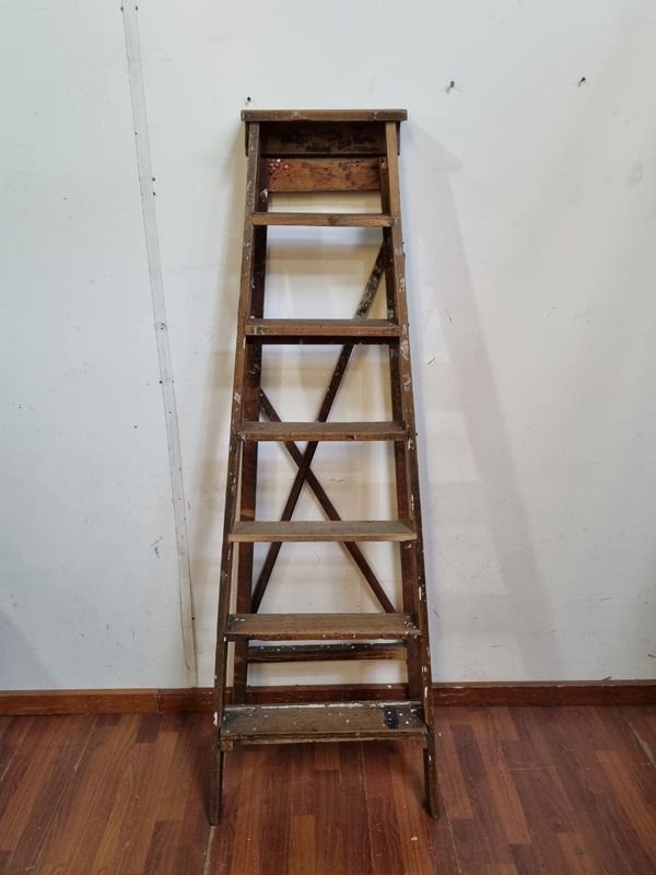 Escalera de pintor plegable de madera de pino con 6 peldaños
