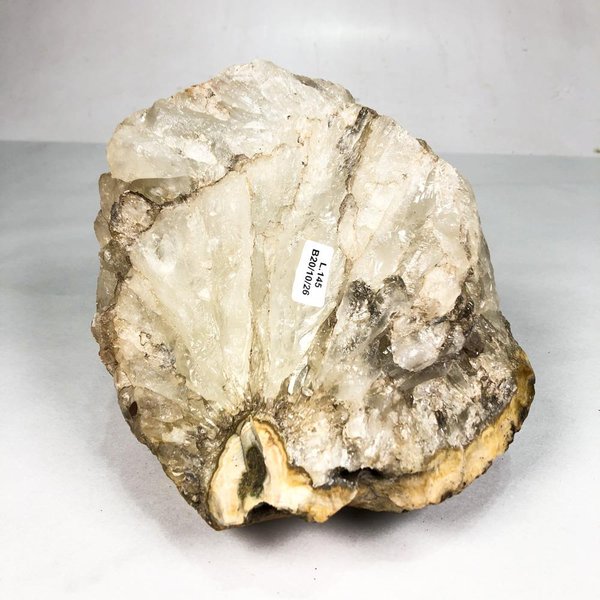 Gran Piedra de Calcita Cristalizada sobre Matriz Natural - imagen 1