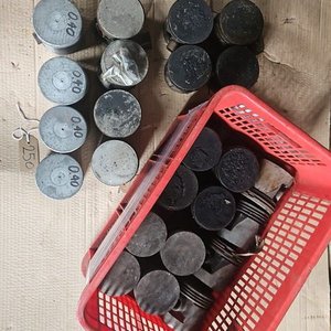 Lote siguiente: Juegos de Pistones Usados y Nuevos para Auto