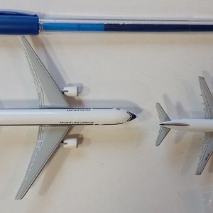 Lote de 2 Aviones a Escala LOT Polish Airlines: Boeing 737 y 767-300 (Herpa) - imagen 4