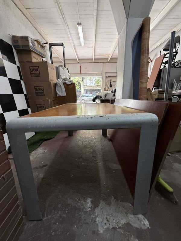 Mesa de metal y madera para decorar tu hogar - imagen 6