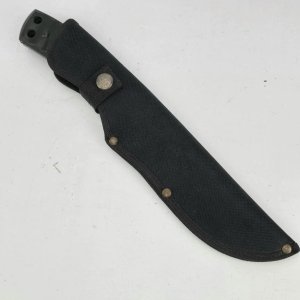 Cuchillo Táctico Negro con Vaina y Hoja Serrada - imagen 6