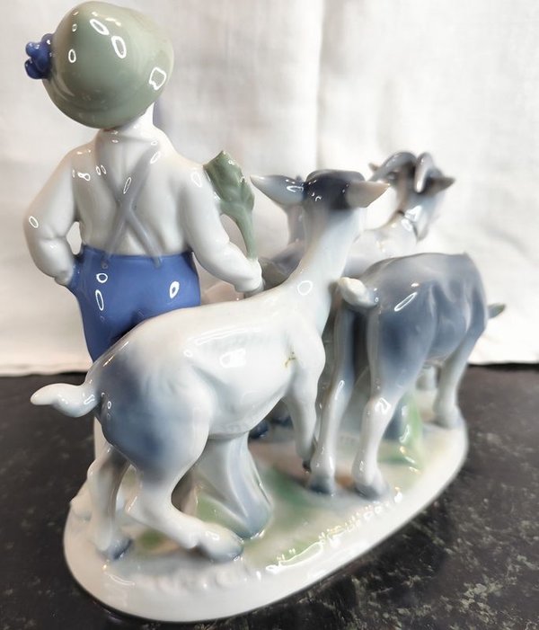 Figurita de porcelana alemana de pastor con sus cabras - imagen 4