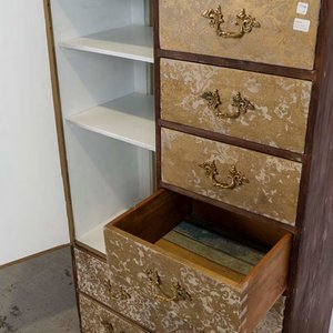 Cómoda Alta con 7 Cajones, Puerta y Tapa de Mármol con Pátina Dorada - imagen 3