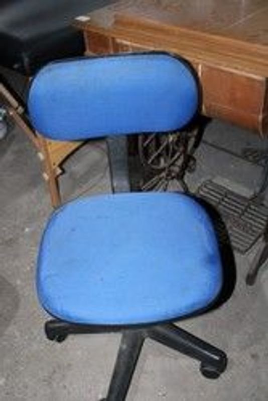 Silla de escritorio azul para oficina