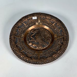 Lote anterior: Plato de Cobre Repujado con Decoración de Águila - 35 cm Diámetro