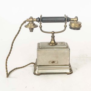 Lote anterior: Teléfono Antiguo de Disco Incompleto