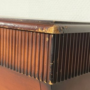 Gran Mostrador/Consola de Madera con Labrados y Patas de León Doradas - imagen 3